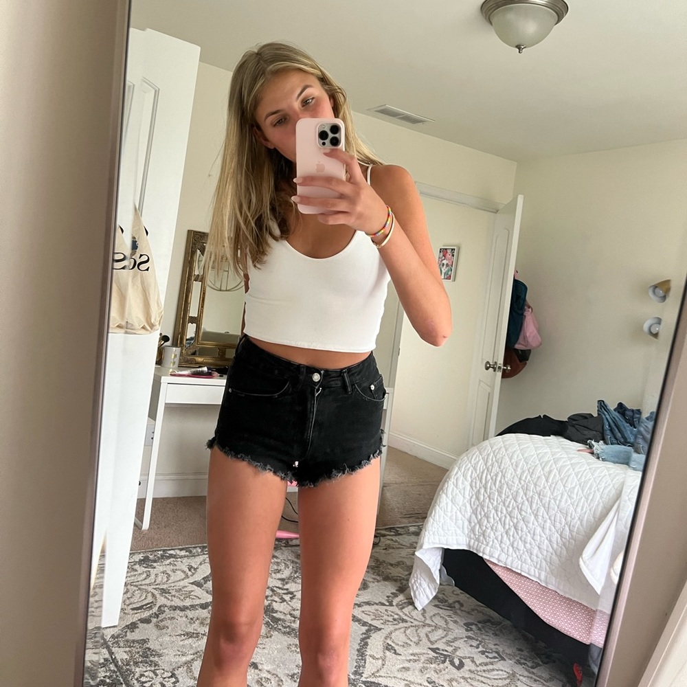 ZARA HIGH WAISTED BLACK DENIM SHORTS